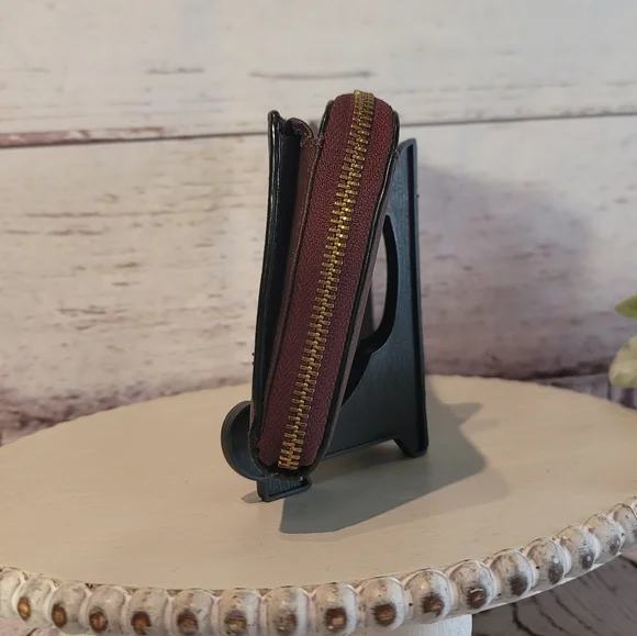 NWOT Kate Spade Schuyler Burgundy Large Continental Wallet Wristlet - Picture 3 of 12